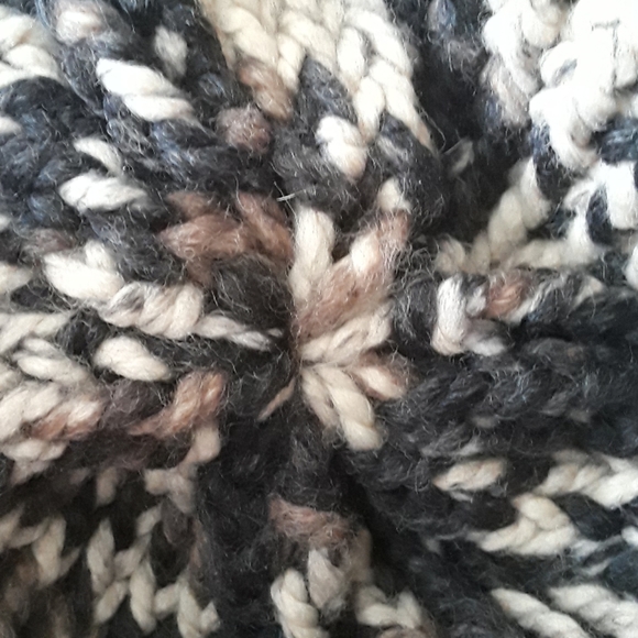 Knit beanie - Picture 3 of 3